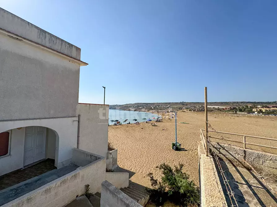 Immagine 1 di Villa in vendita  in spiaggia morghella a Pachino