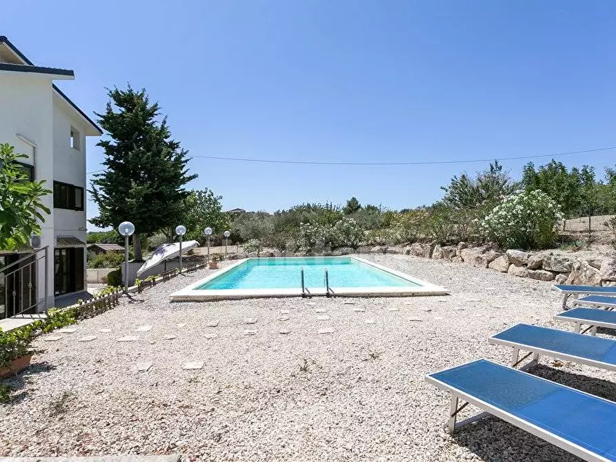 Immagine 21 di Villa in vendita  in Contrada Scifo a Aragona