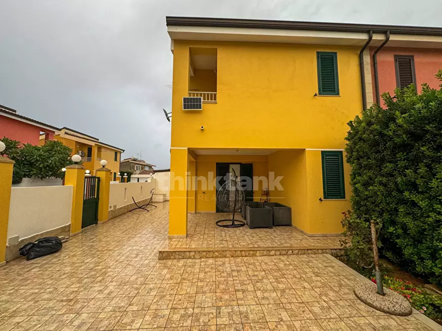 Immagine 19 di Villetta a schiera in vendita  in viale pozzo antico a Noto