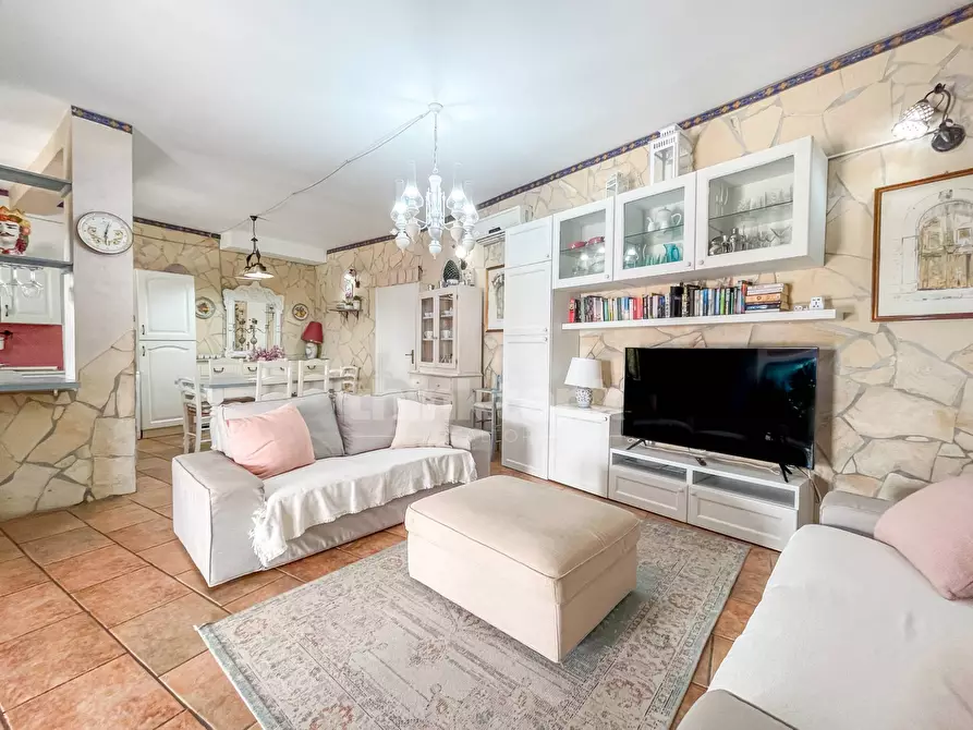 Immagine 11 di Villa in vendita  in Strada provicinale 4 a Avola