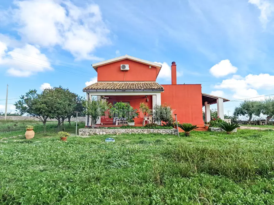 Immagine 5 di Villa in vendita  in Contrada Cozzo lupo a Noto