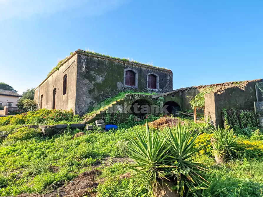 Immagine 4 di Rustico / casale in vendita  in Via Torrente Lavinaio a Viagrande
