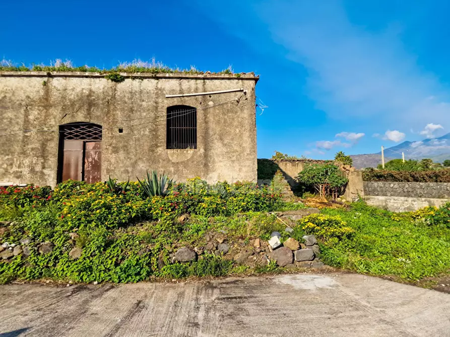 Immagine 8 di Rustico / casale in vendita  in Via Torrente Lavinaio a Viagrande