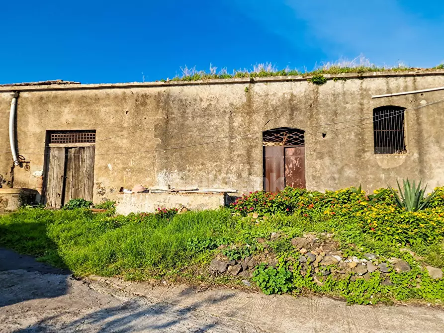 Immagine 19 di Rustico / casale in vendita  in Via Torrente Lavinaio a Viagrande