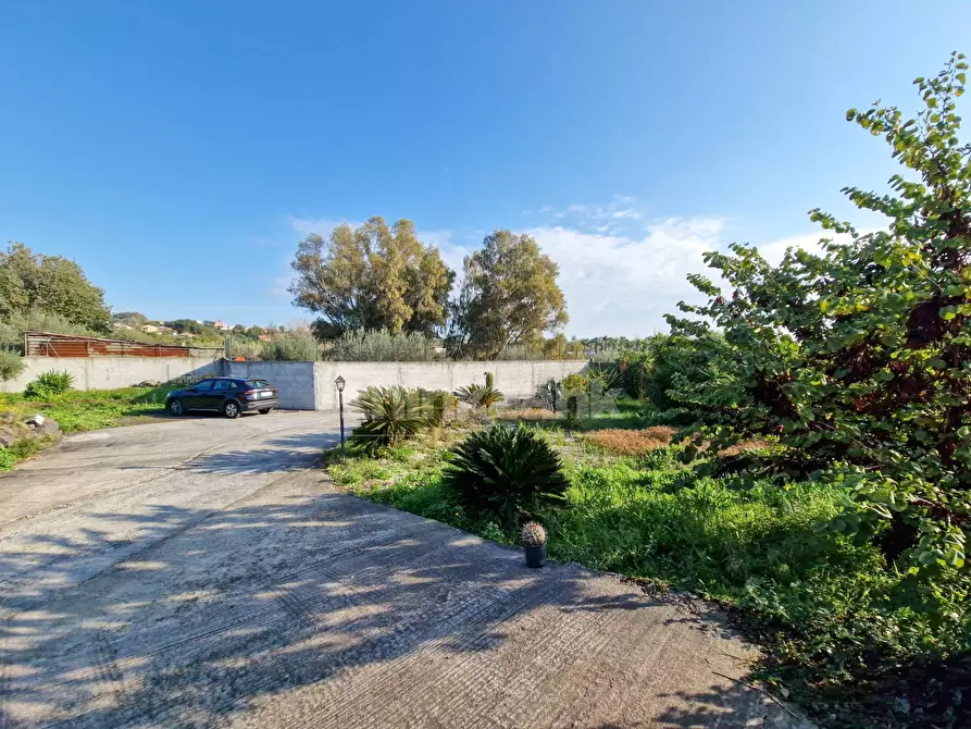 Immagine 20 di Rustico / casale in vendita  in Via Torrente Lavinaio a Viagrande