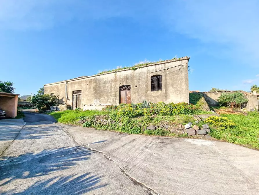 Immagine 24 di Rustico / casale in vendita  in Via Torrente Lavinaio a Viagrande