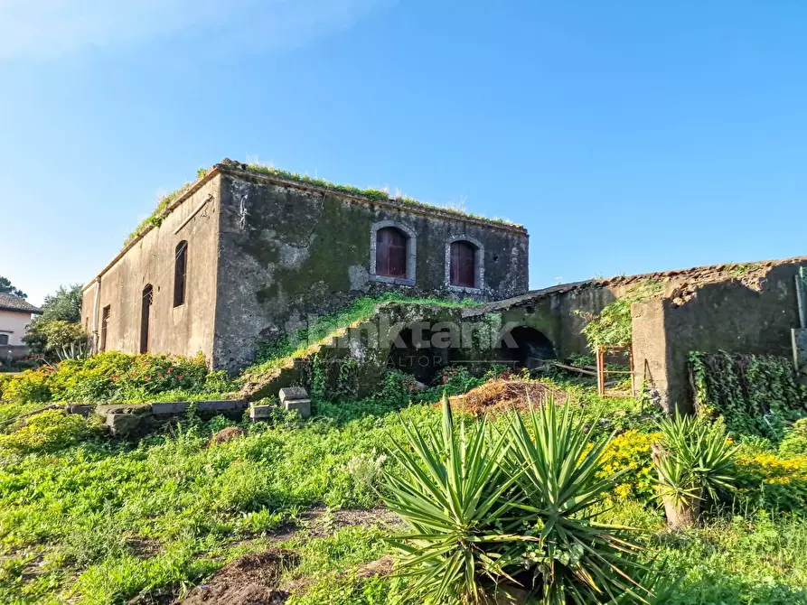 Immagine 1 di Rustico / casale in vendita  in Via Torrente Lavinaio a Viagrande