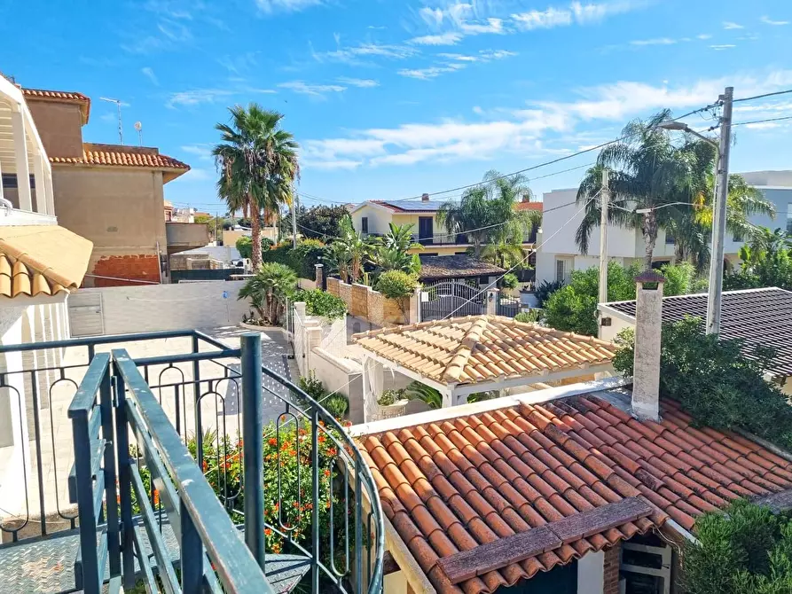 Immagine 25 di Villa in vendita  in via pico della mirandola a Avola