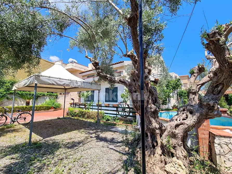 Immagine 2 di Villa in vendita  in via pico della mirandola a Avola