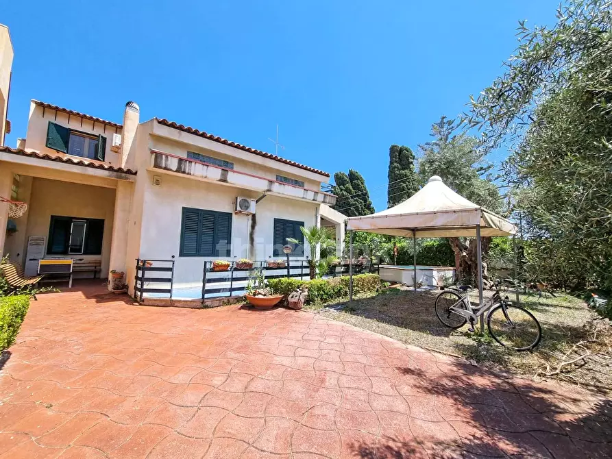 Immagine 26 di Villa in vendita  in via pico della mirandola a Avola