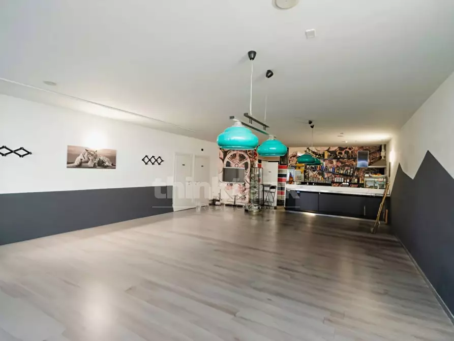 Immagine 2 di Locale commerciale in vendita  in Via Archimede a Ragusa