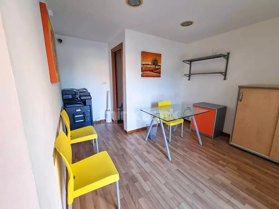 Immagine 3 di Locale commerciale in vendita  in via unione sovietica a Siracusa