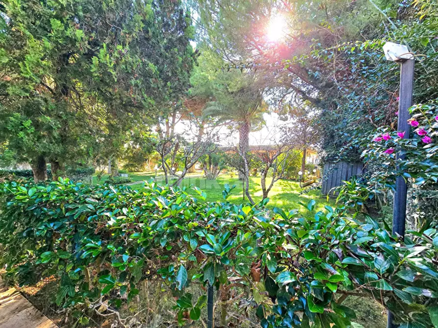 Immagine 28 di Villa in vendita  in via Strada Circonvallazione a Vittoria