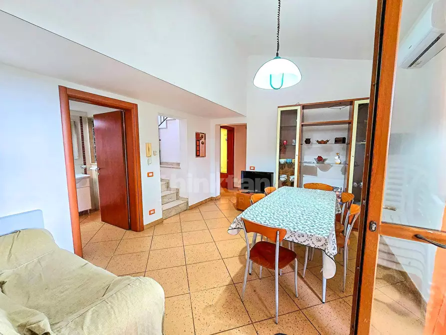 Immagine 22 di Villa in vendita  in via Strada Circonvallazione a Vittoria