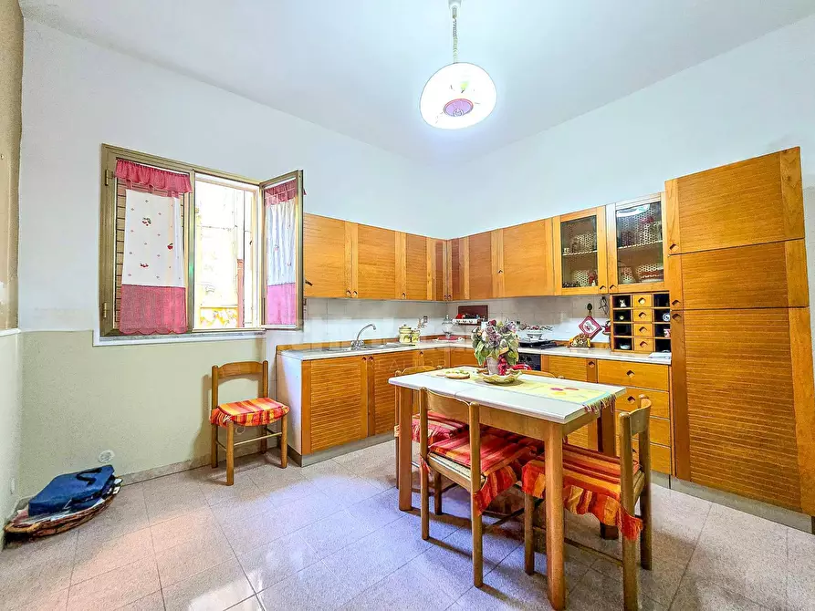 Immagine 3 di Appartamento in vendita  in via monginevro a Scicli