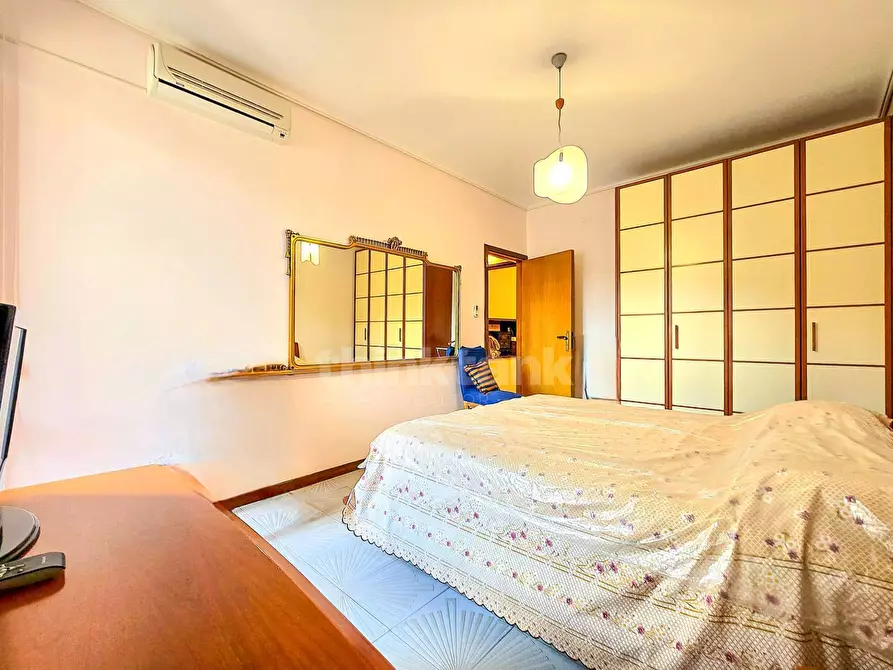 Immagine 14 di Villa in vendita  in via strada circonvallazione a Vittoria