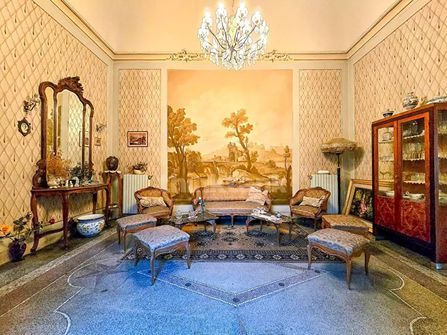 Immagine 1 di Villa in vendita  in via Vittorio Veneto a Modica