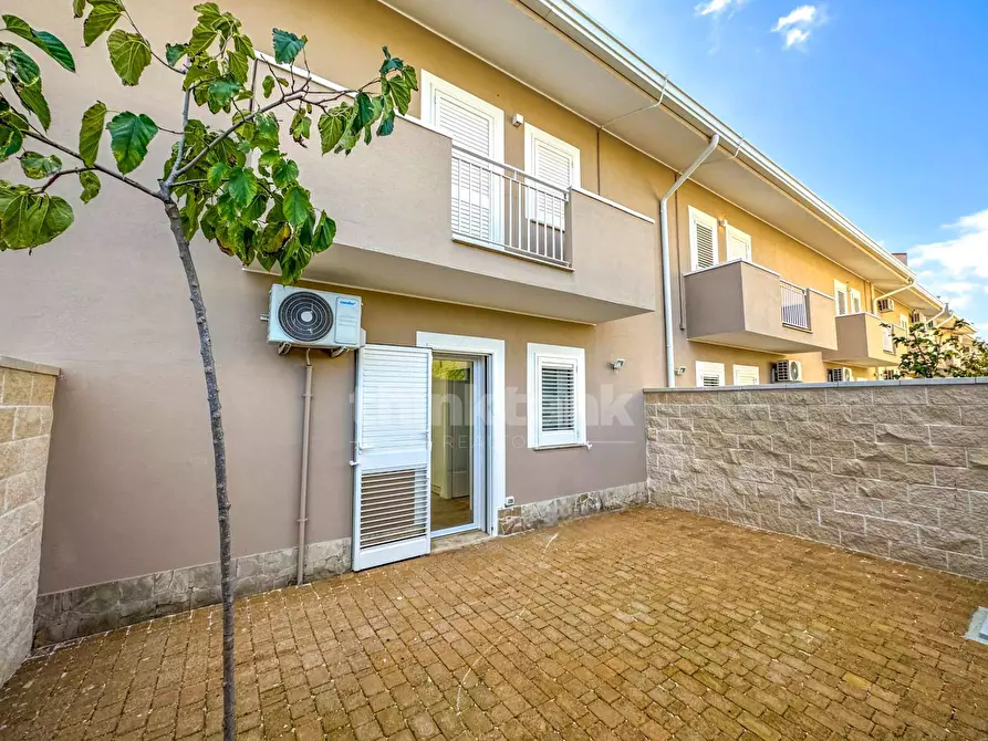 Immagine 4 di Villetta a schiera in vendita  in S.da provinciale 84 a Pachino