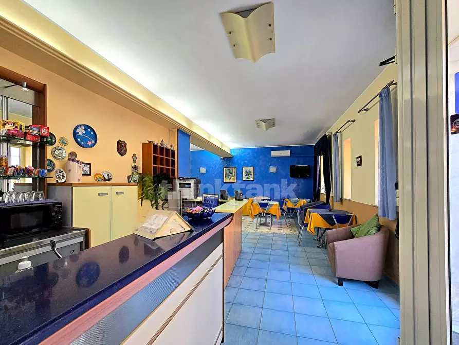 Immagine 5 di Palazzo in vendita  in Via Dell' Arno a Pozzallo