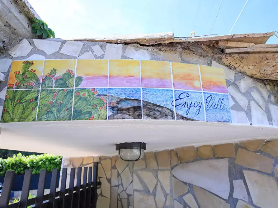 Immagine 10 di Villa in vendita  in via caponegro a Avola