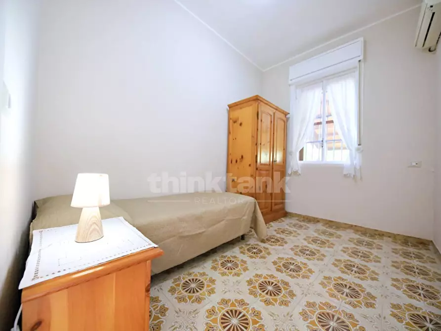 Immagine 18 di Villa in vendita  in via caponegro a Avola