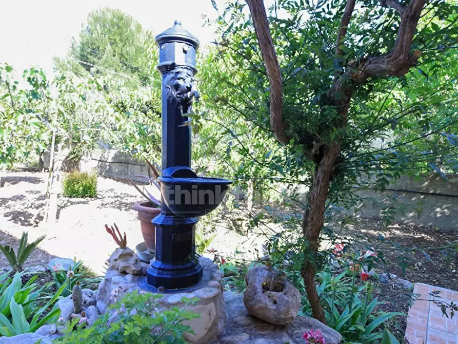 Immagine 9 di Villa in vendita  in via caponegro a Avola