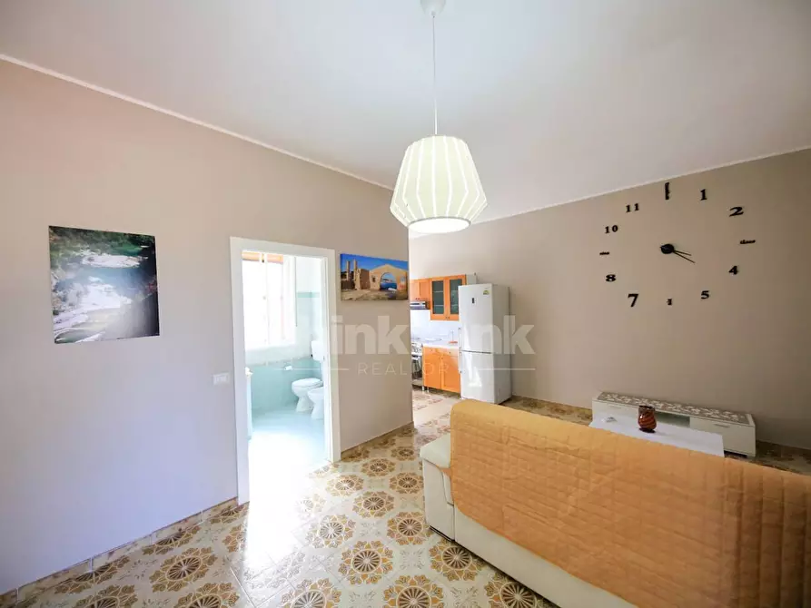 Immagine 13 di Villa in vendita  in via caponegro a Avola