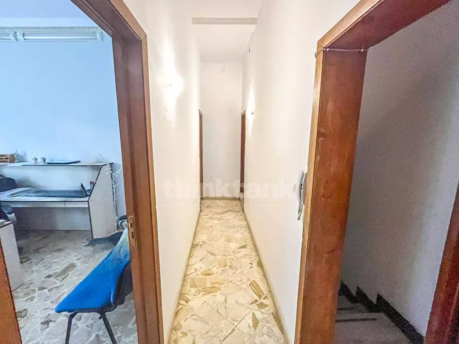 Immagine 9 di Villa in vendita  in via guglielmo marconi a Avola