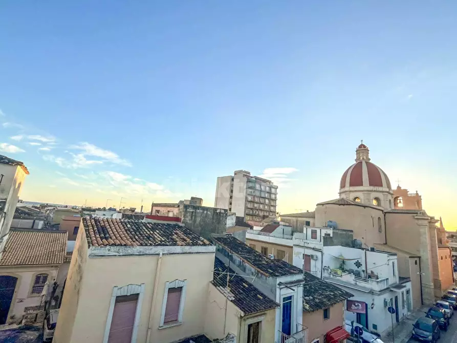 Immagine 18 di Villa in vendita  in via guglielmo marconi a Avola