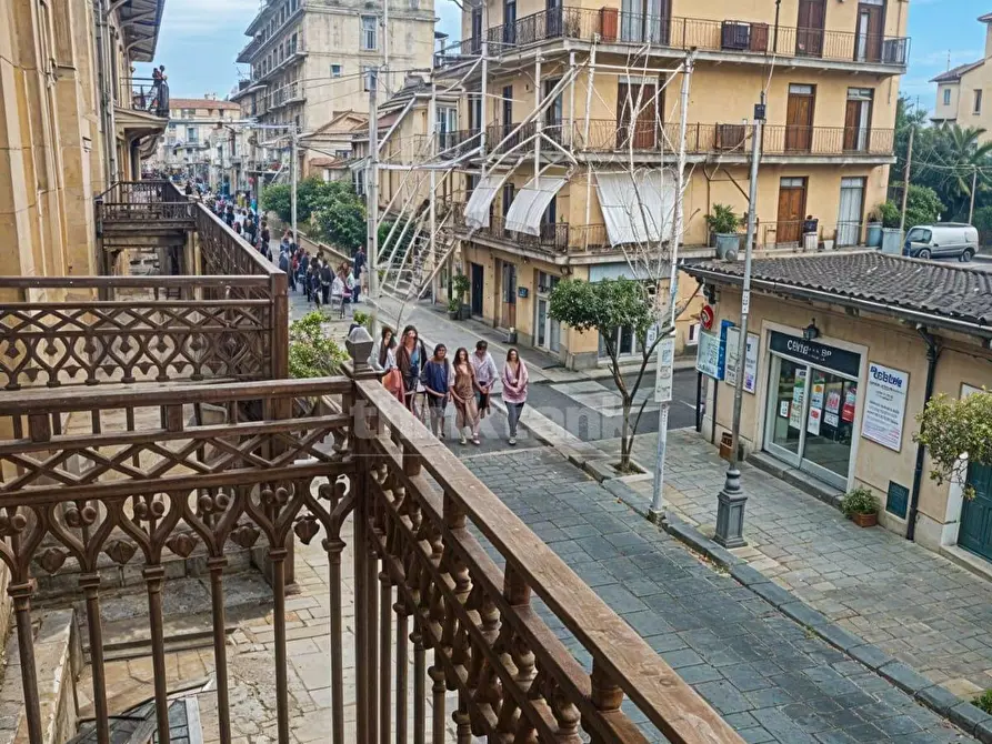 Immagine 5 di Villa in vendita  in Via Vittorio Emanuele a Aci Sant'antonio