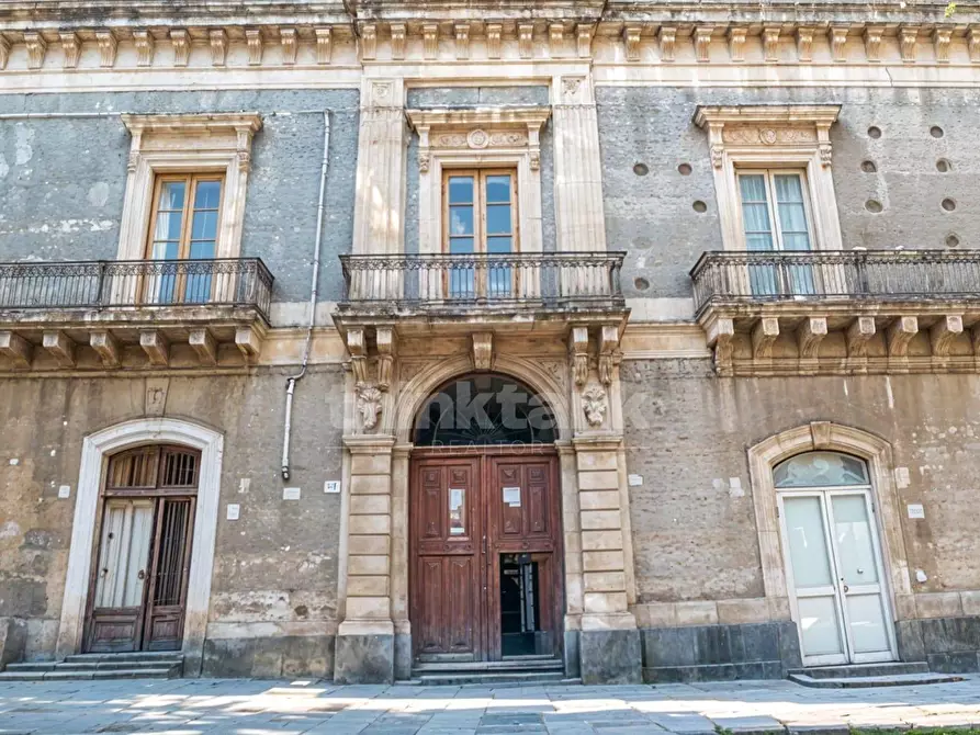 Immagine 2 di Villa in vendita  in Via Vittorio Emanuele a Aci Sant'antonio