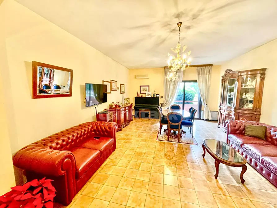 Immagine 2 di Villa in vendita  in Via Biscari a Comiso