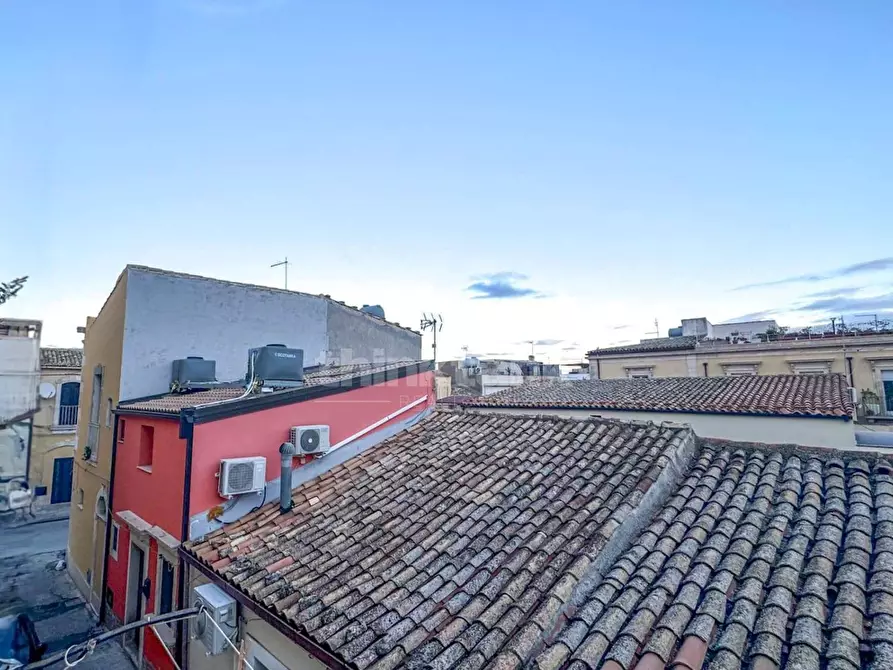 Immagine 16 di Casa indipendente in vendita  in via sergio sallicano a Noto