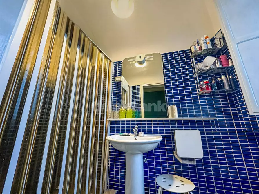 Immagine 17 di Casa indipendente in vendita  in via sergio sallicano a Noto