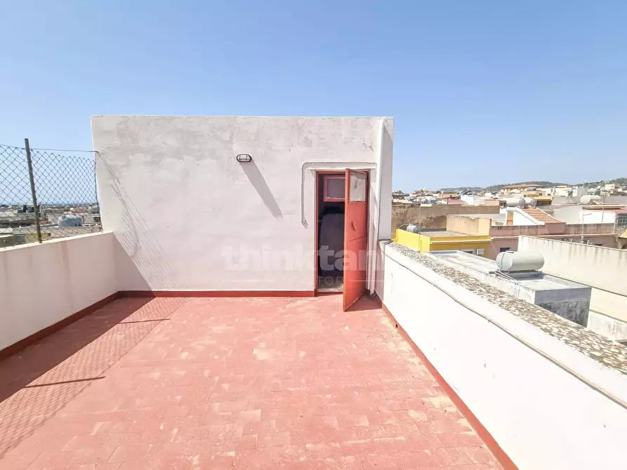 Immagine 4 di Appartamento in vendita  in via ugo foscolo a Avola