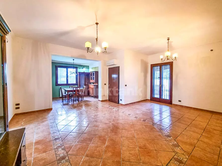 Immagine 21 di Villa in vendita  in via capostilo a Siracusa