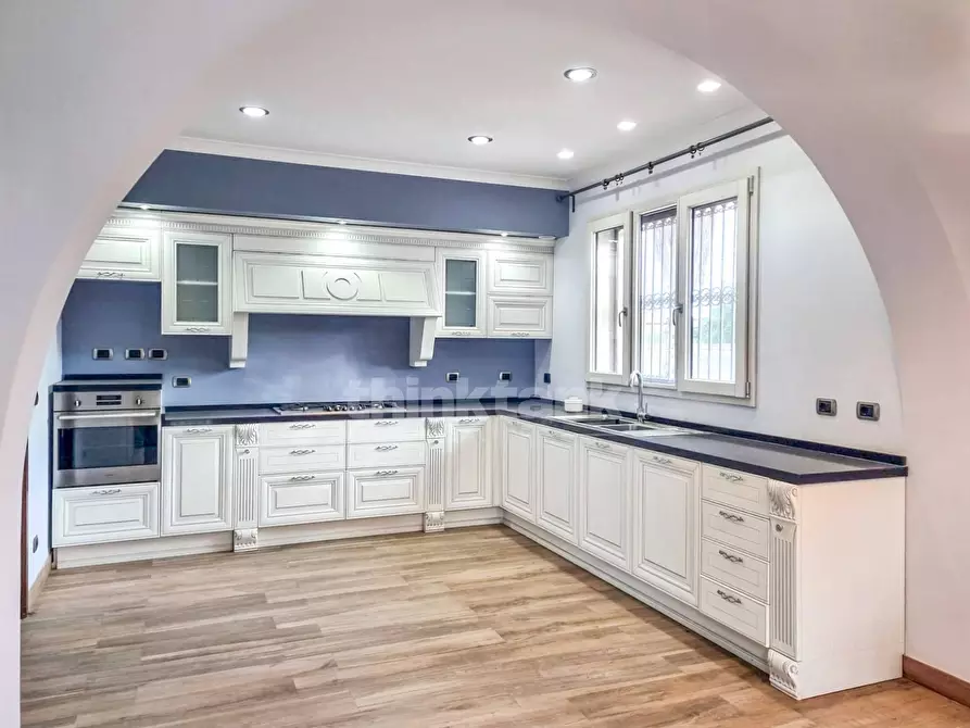 Immagine 14 di Villa in vendita  in via capostilo a Siracusa