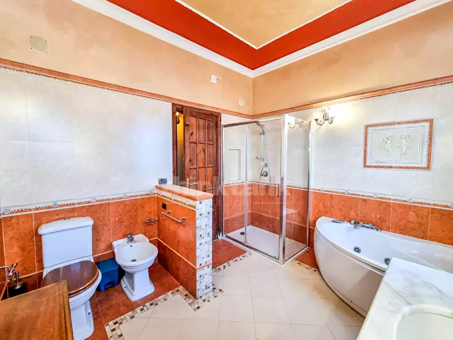 Immagine 26 di Villa in vendita  in via capostilo a Siracusa