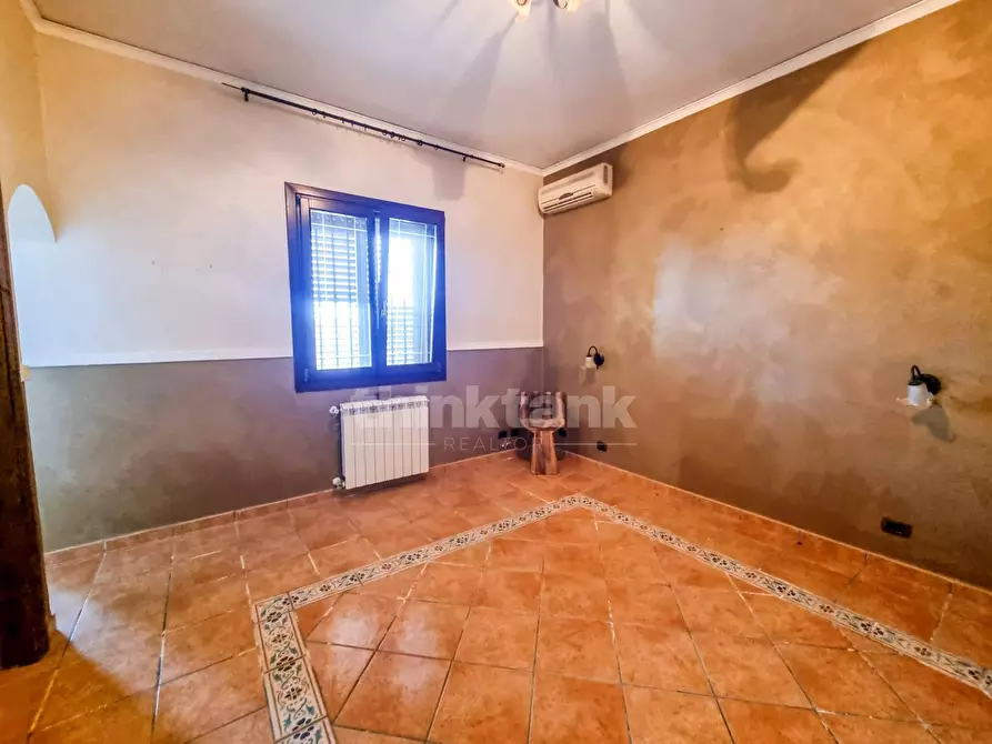 Immagine 27 di Villa in vendita  in via capostilo a Siracusa