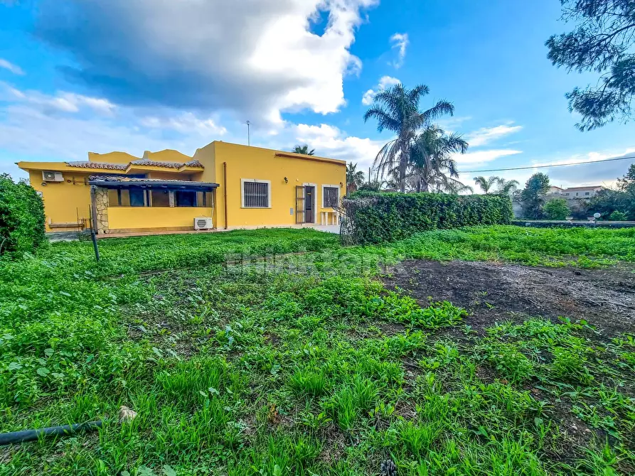 Immagine 5 di Villa in vendita  in via capostilo a Siracusa