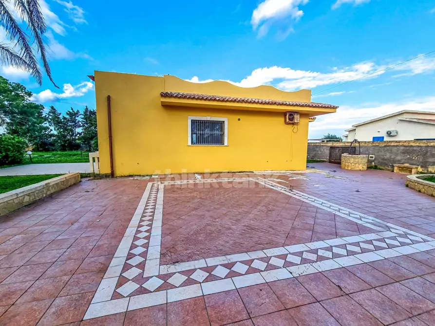 Immagine 7 di Villa in vendita  in via capostilo a Siracusa