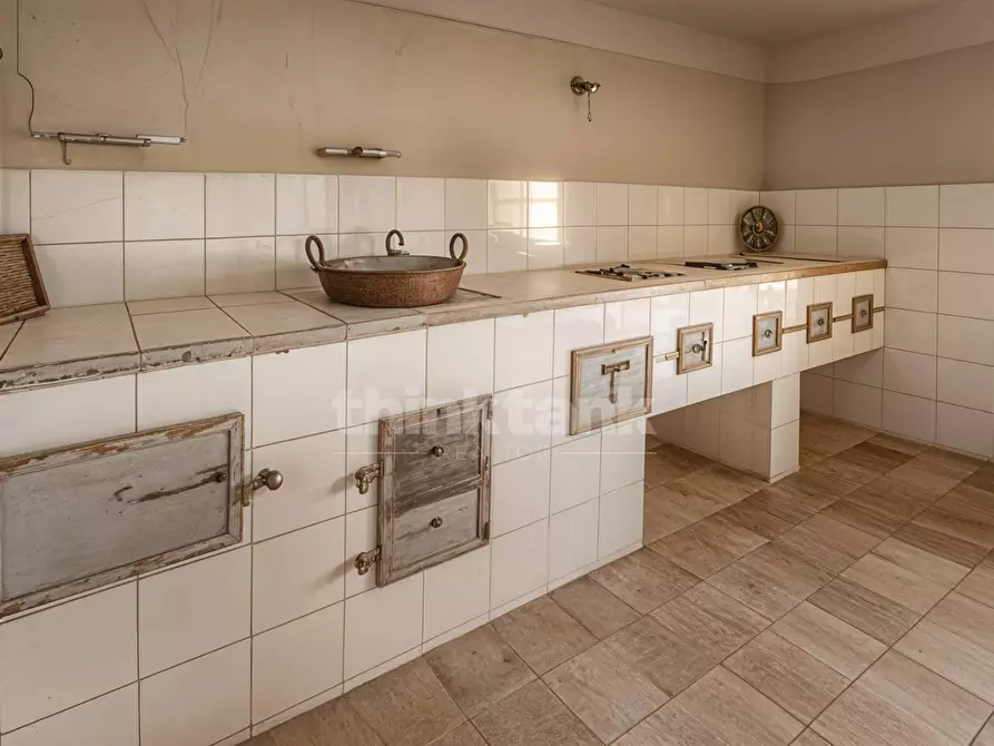 Immagine 29 di Villa in vendita  in via roma a Noto