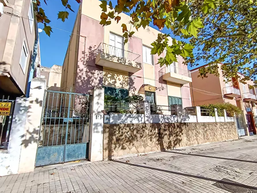 Immagine 23 di Palazzo in vendita  a Avola