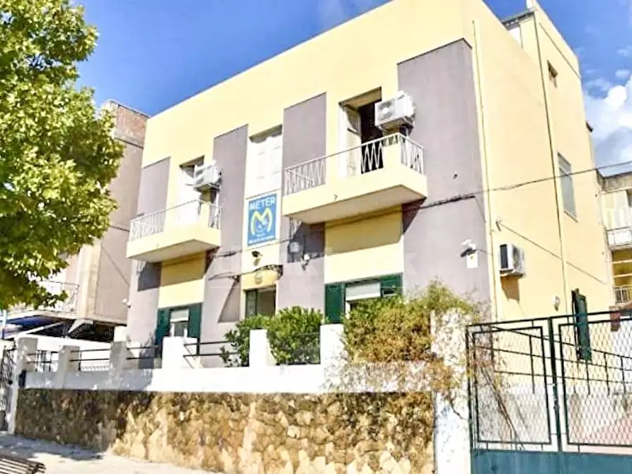 Immagine 25 di Palazzo in vendita  a Avola