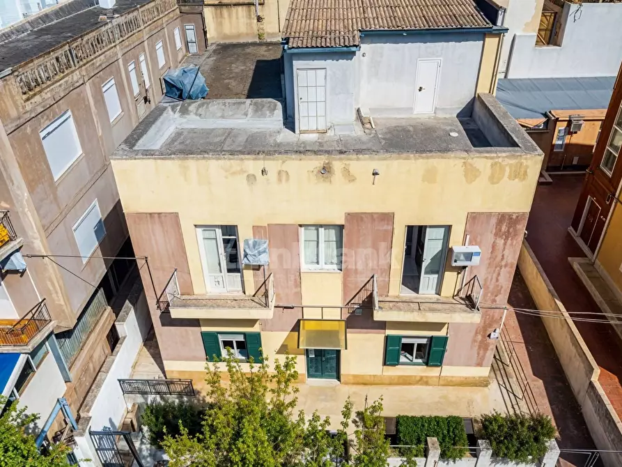 Immagine 26 di Palazzo in vendita  a Avola