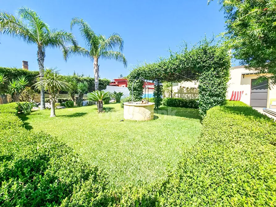 Immagine 5 di Villa in vendita  in viale dei lidi a Siracusa