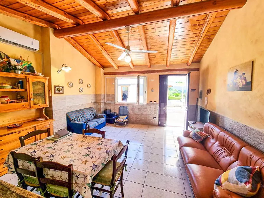 Immagine 8 di Villa in vendita  in viale dei lidi a Siracusa
