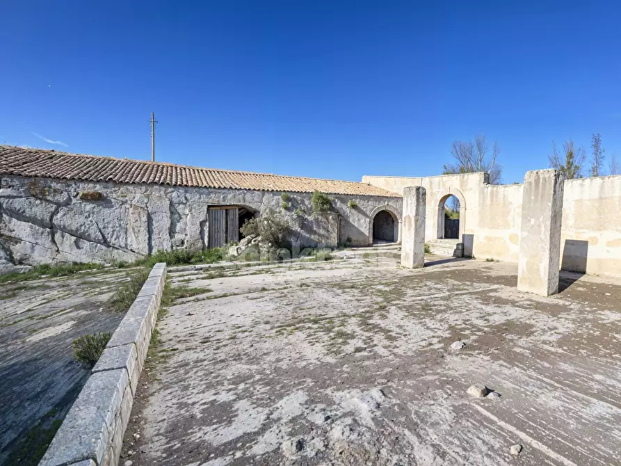 Immagine 4 di Rustico / casale in vendita  in sp 287 a Noto