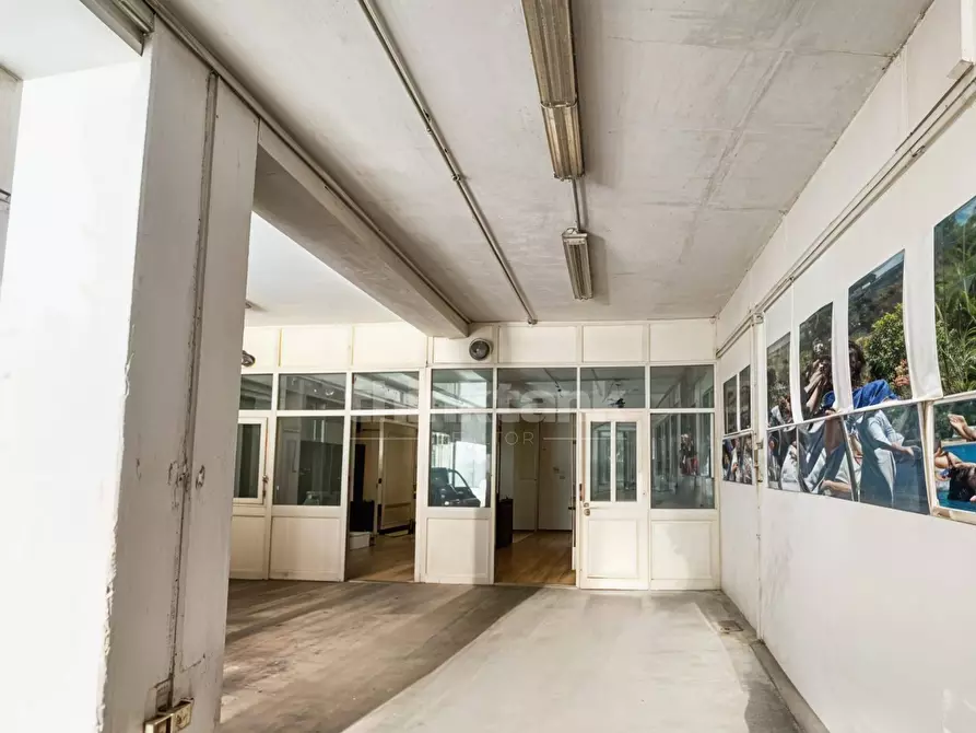 Immagine 4 di Locale commerciale in vendita  in corso Vittorio emanuele a Avola