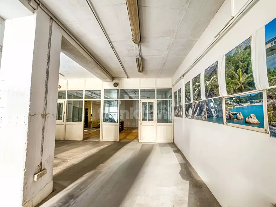 Immagine 5 di Locale commerciale in vendita  in corso Vittorio emanuele a Avola